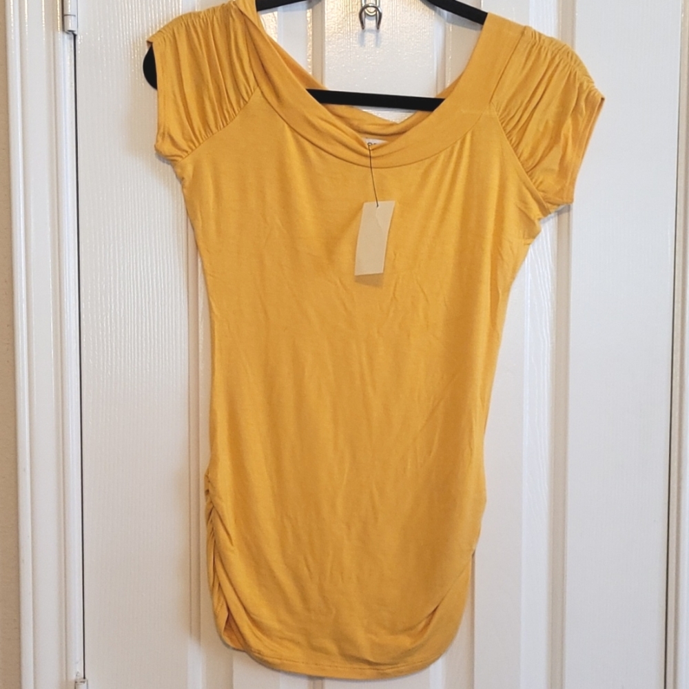 5/$25⭐ ARDEN B Top yellow Small -NWT